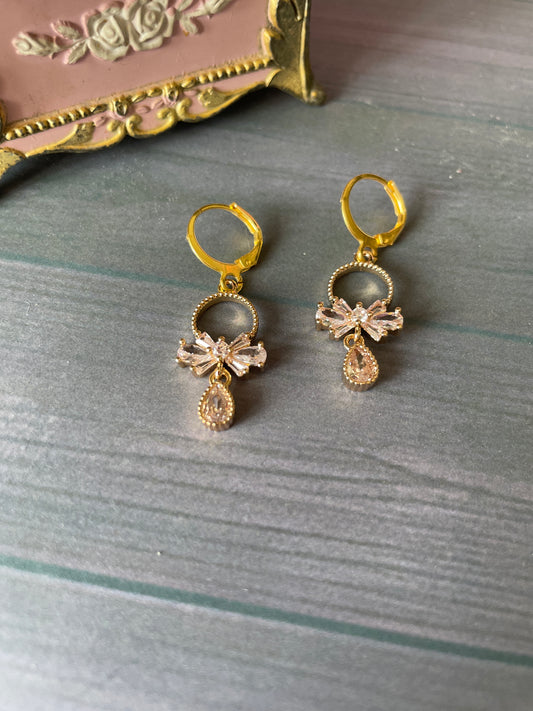 Brass Tear-Drop ribbon Earrings